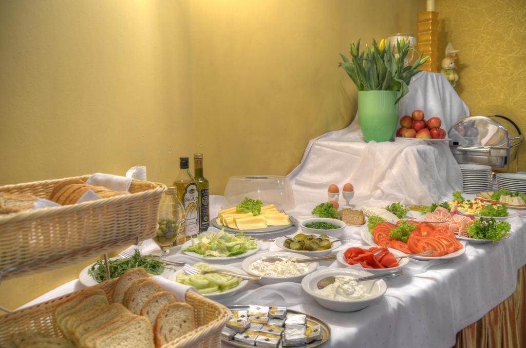 Hotel Calisia Kaliszki Kültér fotó