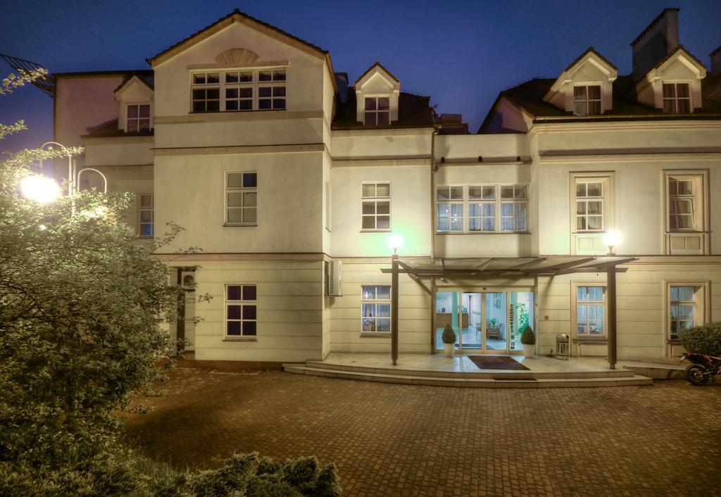 Hotel Calisia Kaliszki Kültér fotó