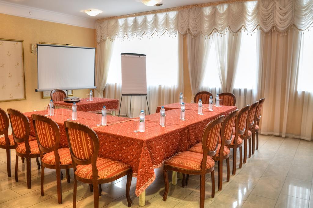 Hotel Calisia Kaliszki Kültér fotó