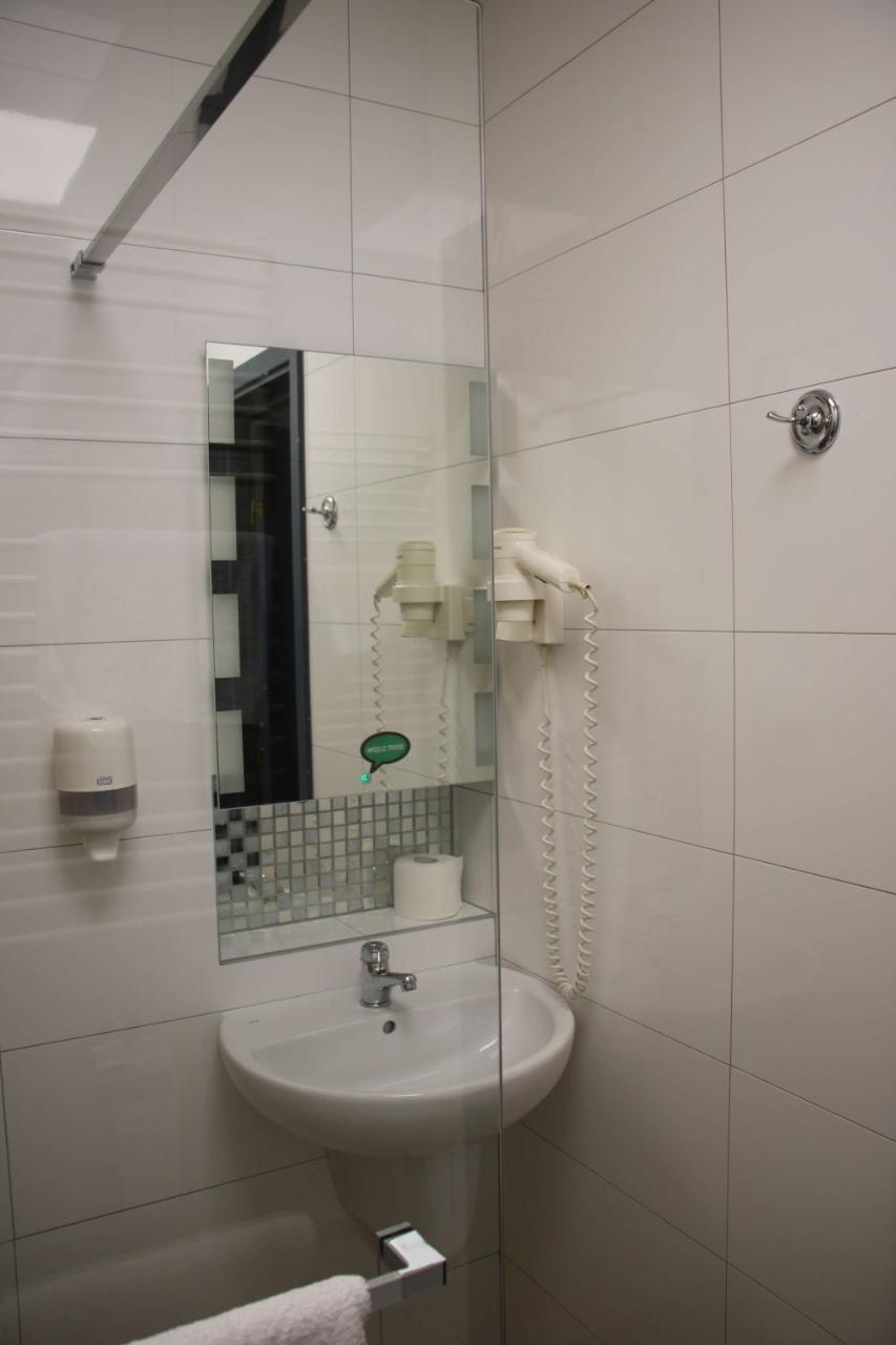 Hotel Calisia Kaliszki Kültér fotó